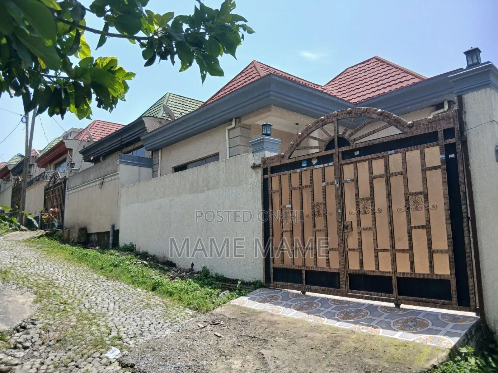 5bdrm Villa in Addis Abeba, Bole for sale