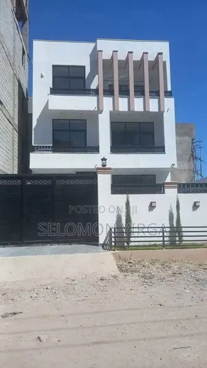 7bdrm Farm House in Adis Ababa, Bole for sale