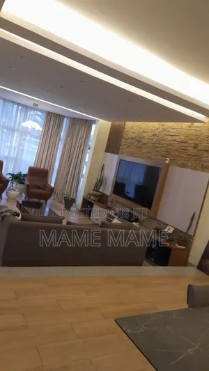 8bdrm House in Addis Abeba, Bole for sale