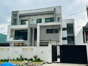 8bdrm House in Addis Abeba, Bole for sale