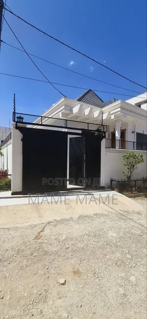 5bdrm Villa in Addis Abeba, Bole for sale