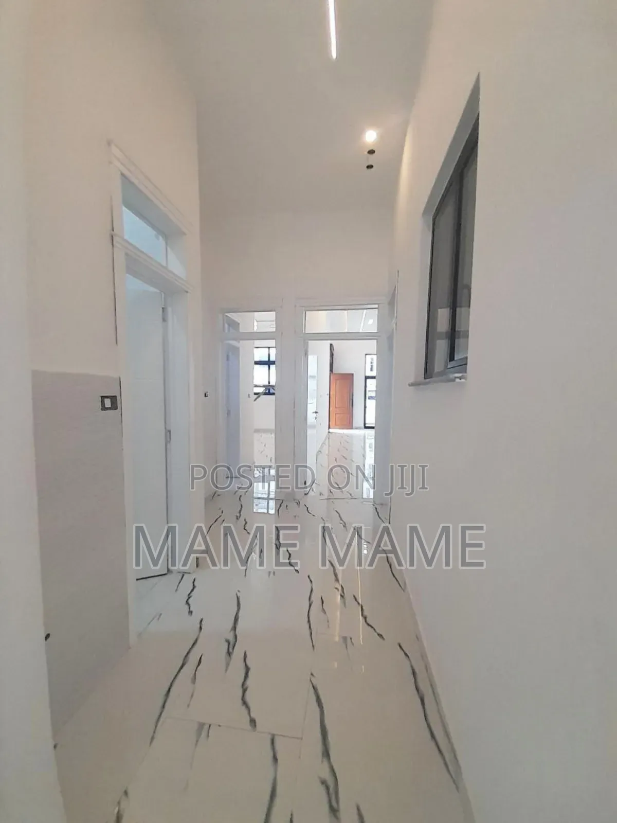 5bdrm House in Addis Abeba, Bole for sale
