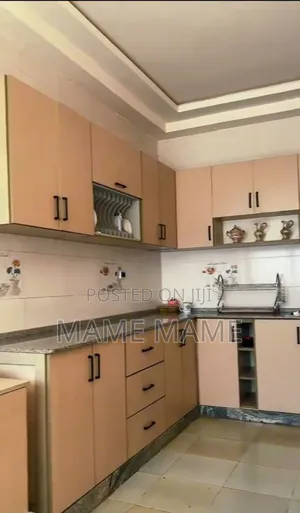 8bdrm House in Addis Abeba, Bole for sale