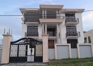 7bdrm Villa in Addis Abeba, Bole for sale