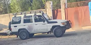 Toyota Land Cruiser 2018 White