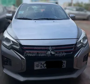 Mitsubishi Attrage 2022 Silver