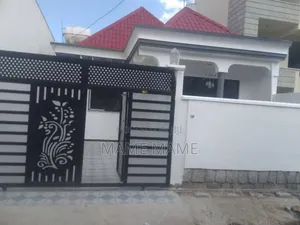 5bdrm Villa in Addis Abeba, Bole for sale