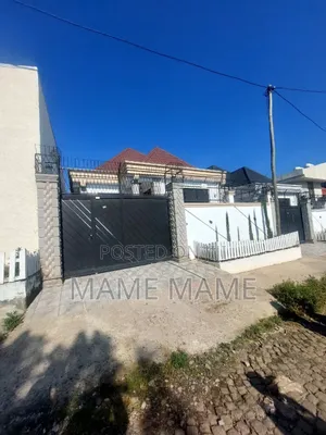 5bdrm Villa in Addis Abeba, Bole for sale