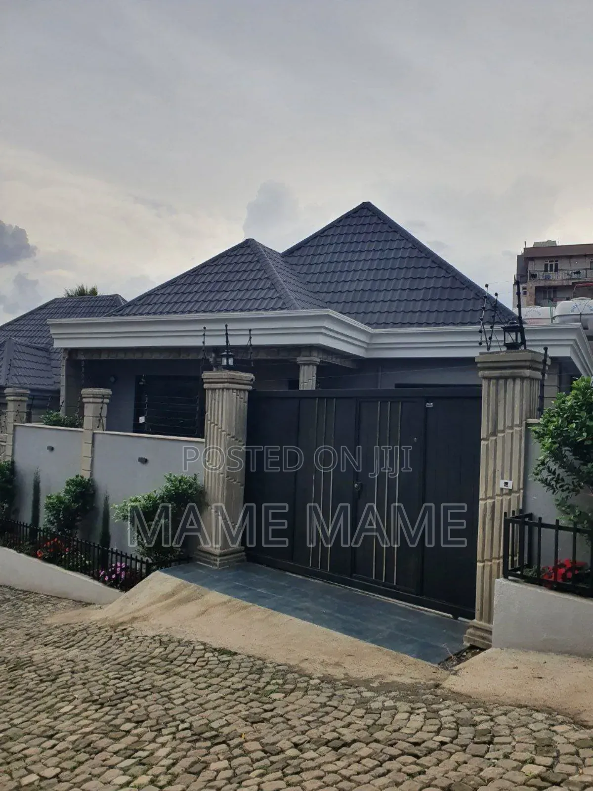 5bdrm Villa in Addis Abeba, Bole for sale