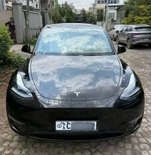 Tesla Model Y 2024 Black