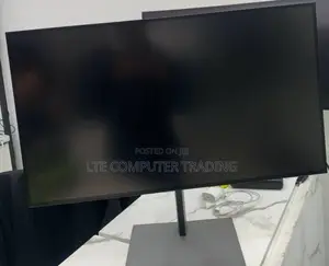 27 Inch Monitor