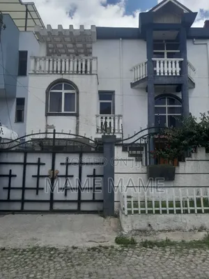 5bdrm House in Addis Abeba, Bole for sale