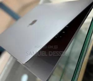 New Laptop Apple MacBook Pro 2017 16GB Intel Core I7 SSD 512GB