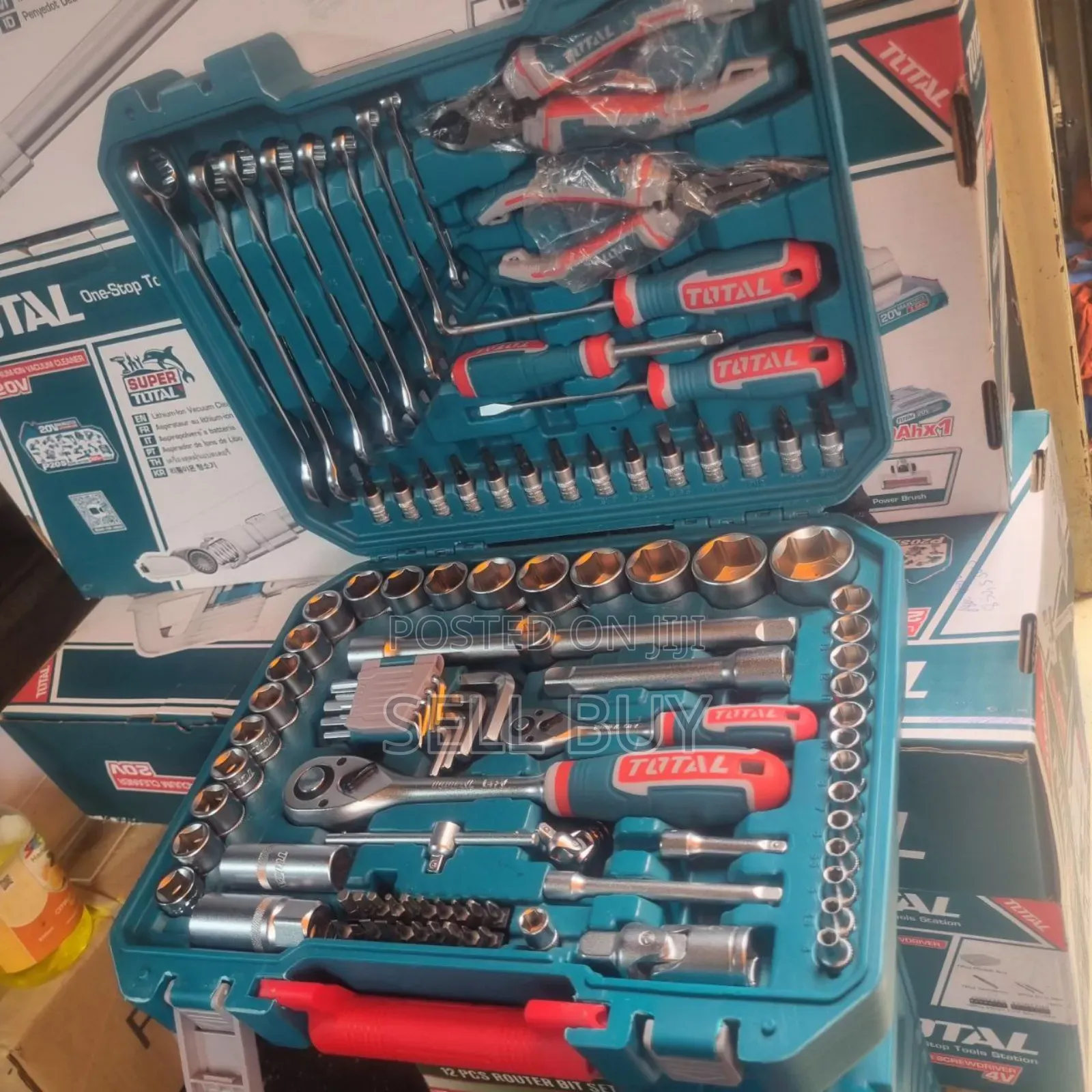 Total Tools Set Box