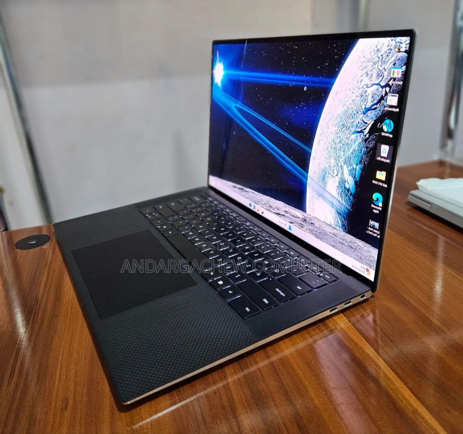 New Laptop Dell XPS 15 32GB Intel Core I7 SSD 512GB