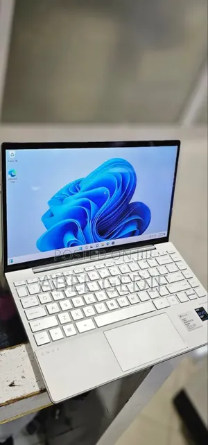 New Laptop HP Envy 14 8GB Intel Core I5 SSD 512GB