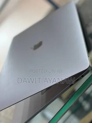 New Laptop Apple MacBook Pro 2017 16GB Intel Core I7 SSD 512GB