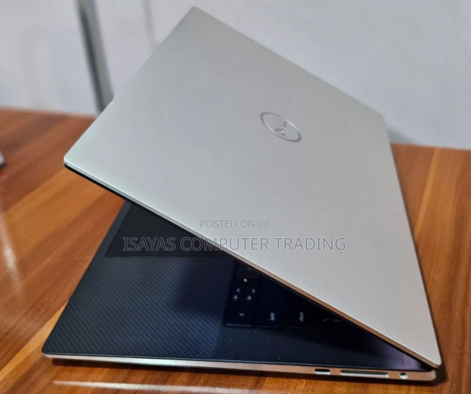 New Laptop Dell XPS 15 32GB Intel Core I7 SSD 512GB