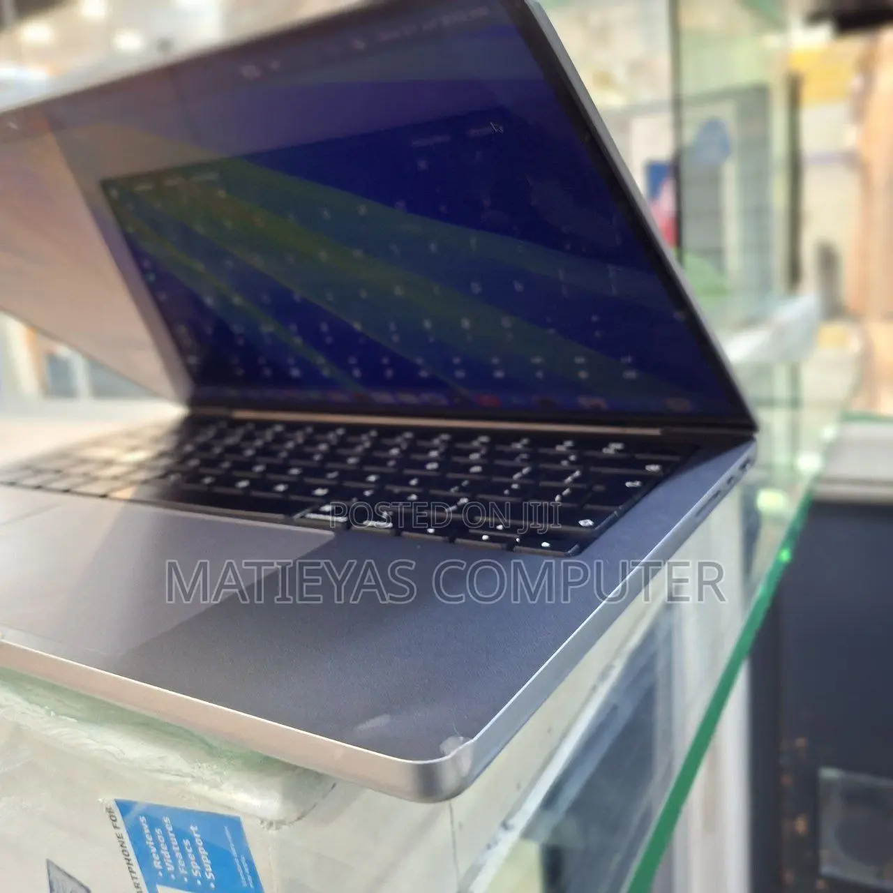 New Laptop Apple MacBook Pro 2021 M1 16GB Apple M1 SSD 512GB