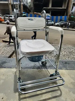 Wheelchair Commode朱紅commode Wheelchair重大commode Wheelchair