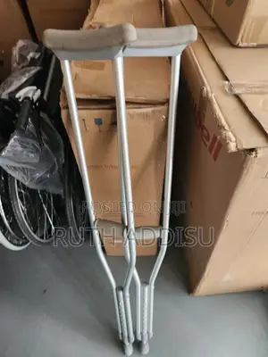 Axillary Bilateral Crutches堵住axillary Bilateral Crutches