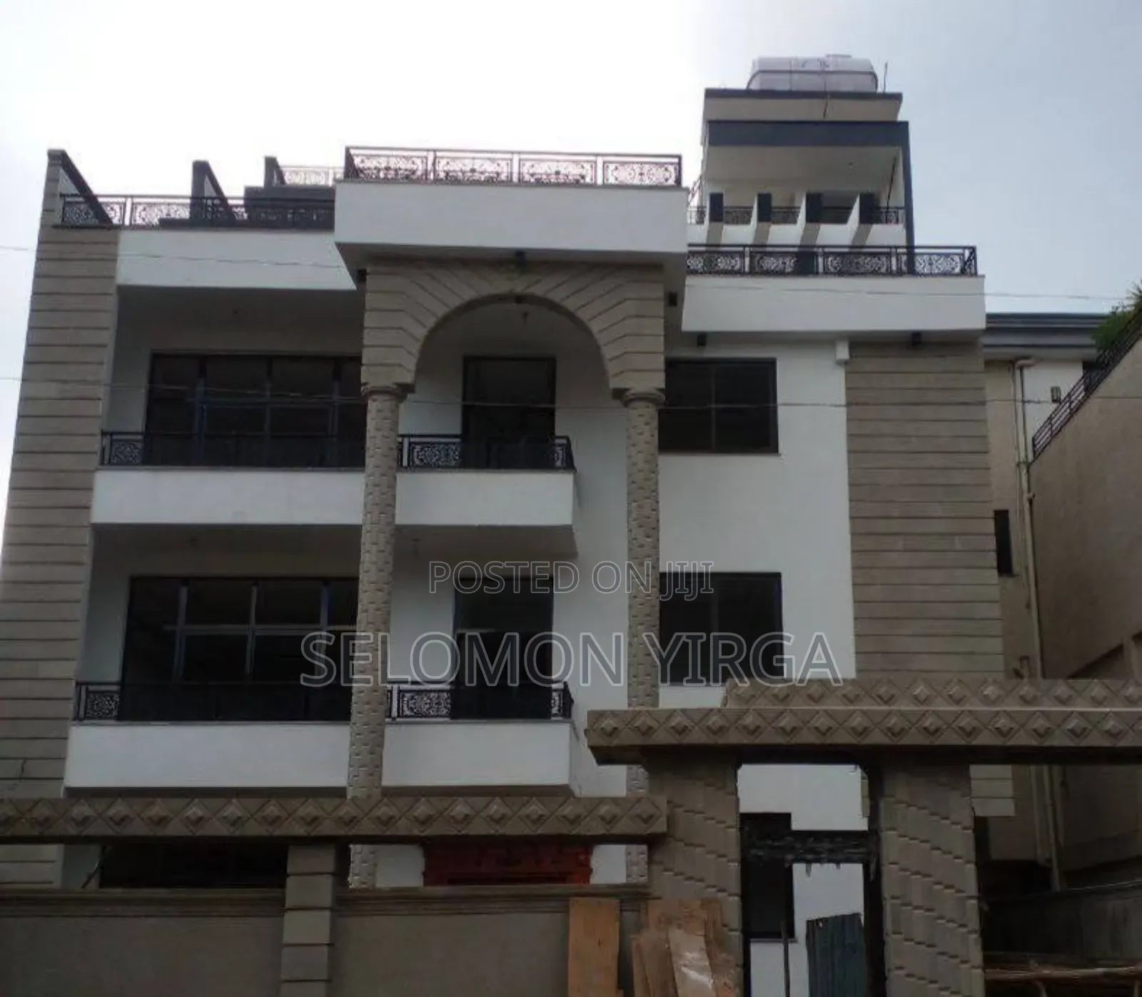 10bdrm Farm House in Adis Ababa, Bole for sale