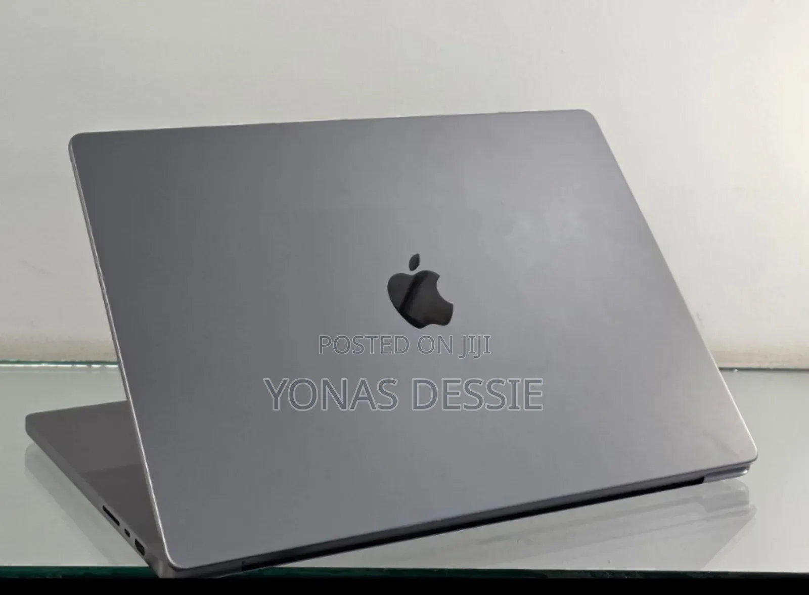 New Laptop Apple MacBook Pro 2023 M2 16GB SSD 512GB