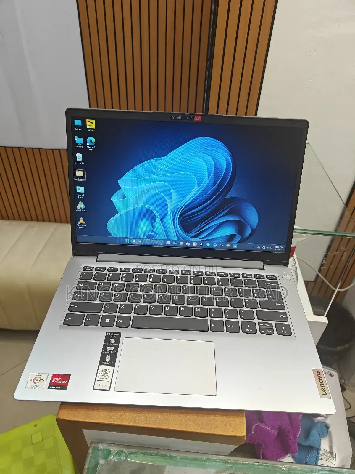 New Laptop Lenovo Chromebook C630 8GB AMD Ryzen 5 SSD 512GB