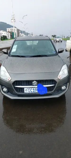 Suzuki Swift 2024 Gray