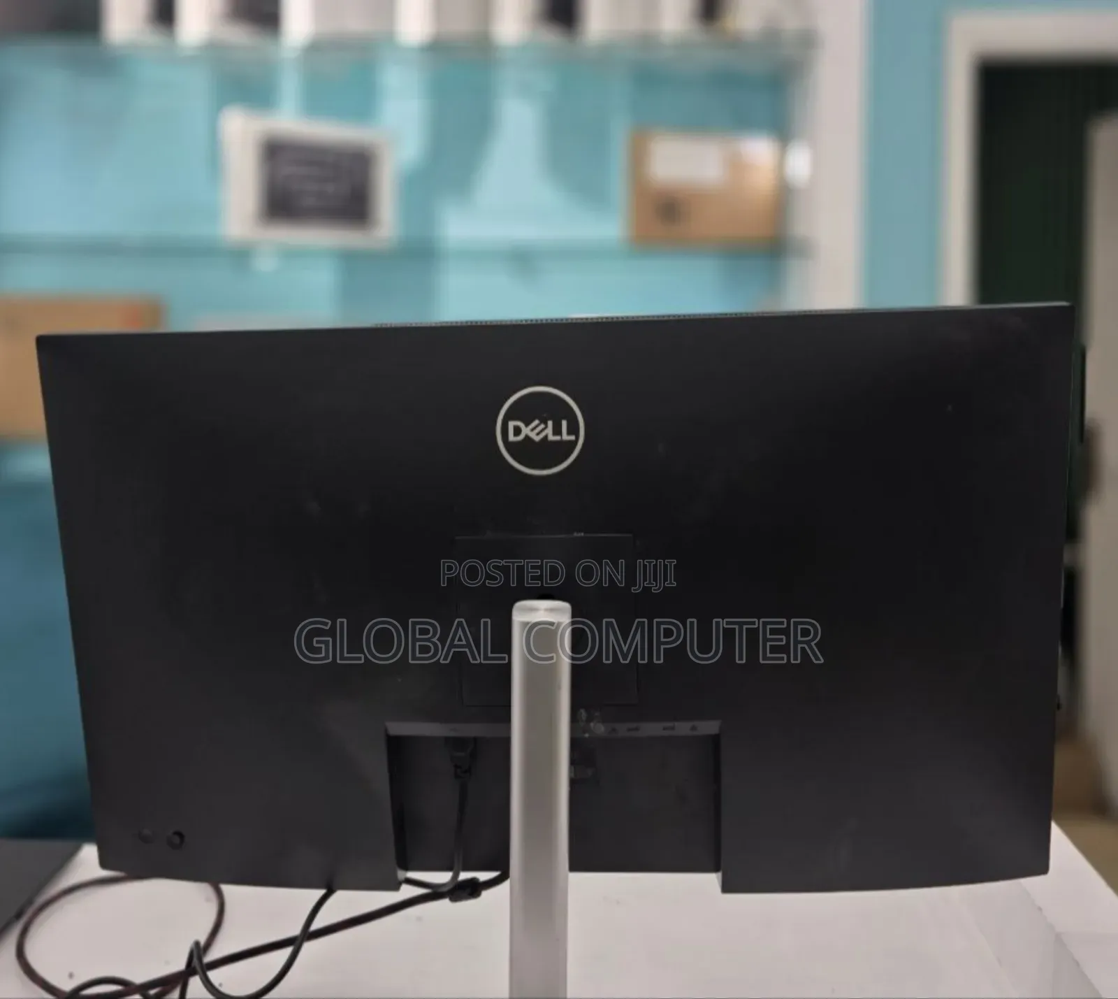 32 Inch Monitor