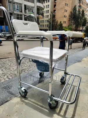 Commode Wheelchair考慮commode Wheelchair肇事commode Wheelchair