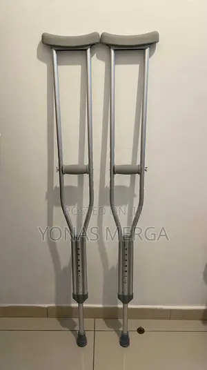 ክራንች፪土usage:Crutches Are Commonly Used Leg Injuries=Crutches