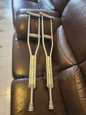 Crutches==Underarm Pad and Handgrip (Tall 5’10-6’6), X-Large