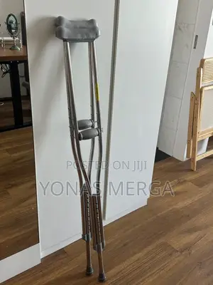 Crutches for Walking Purposes Fits 99% of Standard Crutches