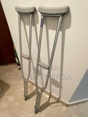 Pair Aluminum Underarm Crutches被٣crutches\\Underarm Pad Grip