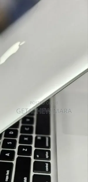 New Laptop Apple MacBook Pro M1 4GB Intel Core I5 SSD 256GB