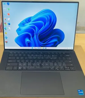 New Laptop Dell Precision 15 5520 16GB Intel Core I9 SSD 512GB