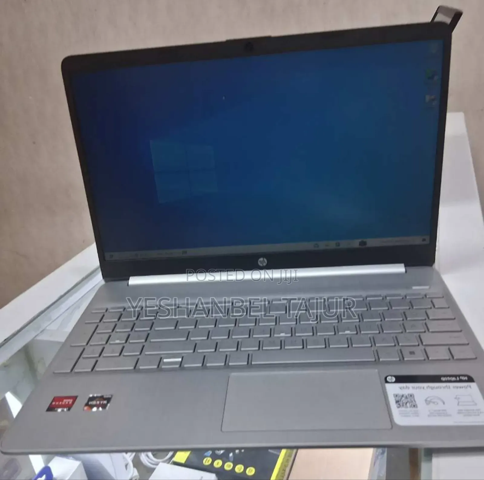 New Laptop HP ProBook 430 8GB AMD Ryzen 3 SSD 256GB