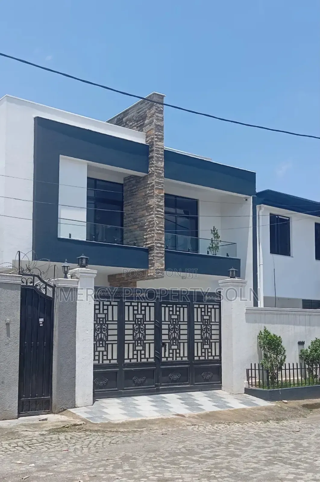 6bdrm Duplex in Bole for sale