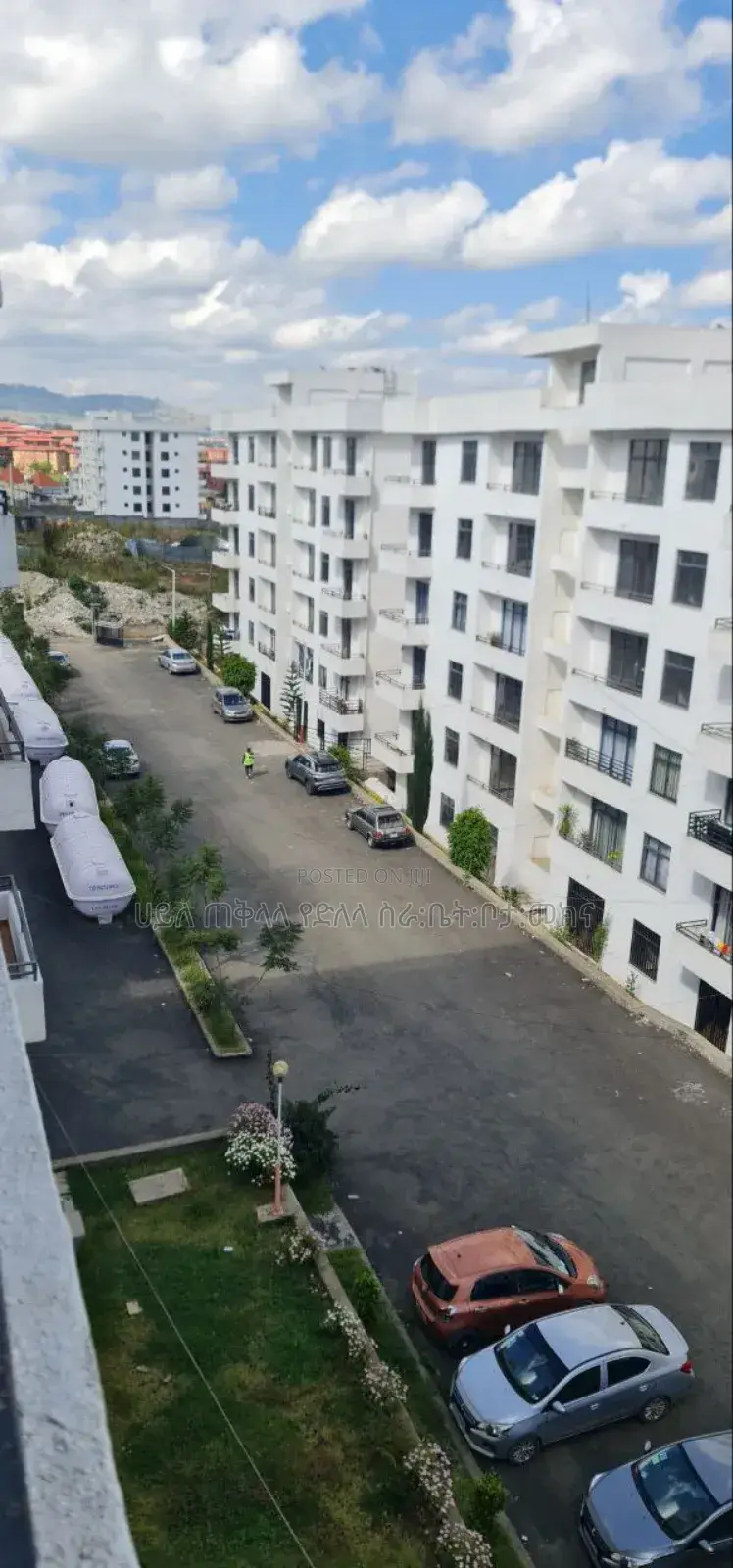 Furnished 3bdrm Apartment in Ayat Nohi Real, Yeka for sale