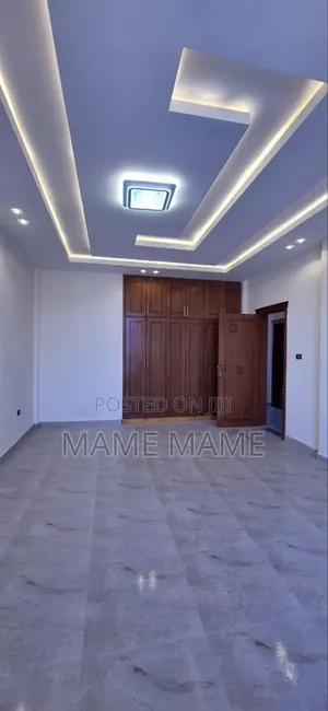 8bdrm House in Addis Abeba, Bole for sale
