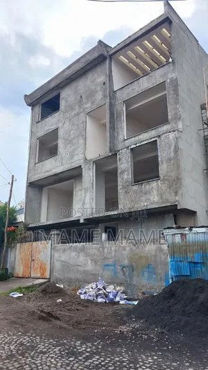 7bdrm House in Addis Abeba, Bole for sale