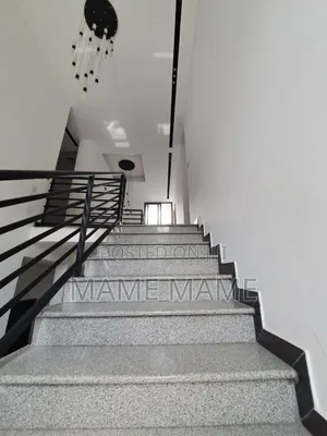 8bdrm House in Addis Abeba, Bole for sale