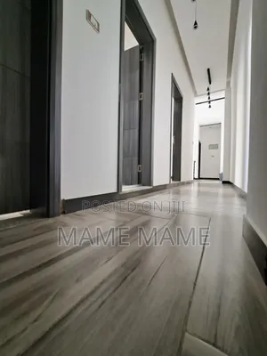 8bdrm House in Addis Abeba, Bole for sale