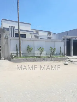 5bdrm House in Addis Abeba, Bole for sale
