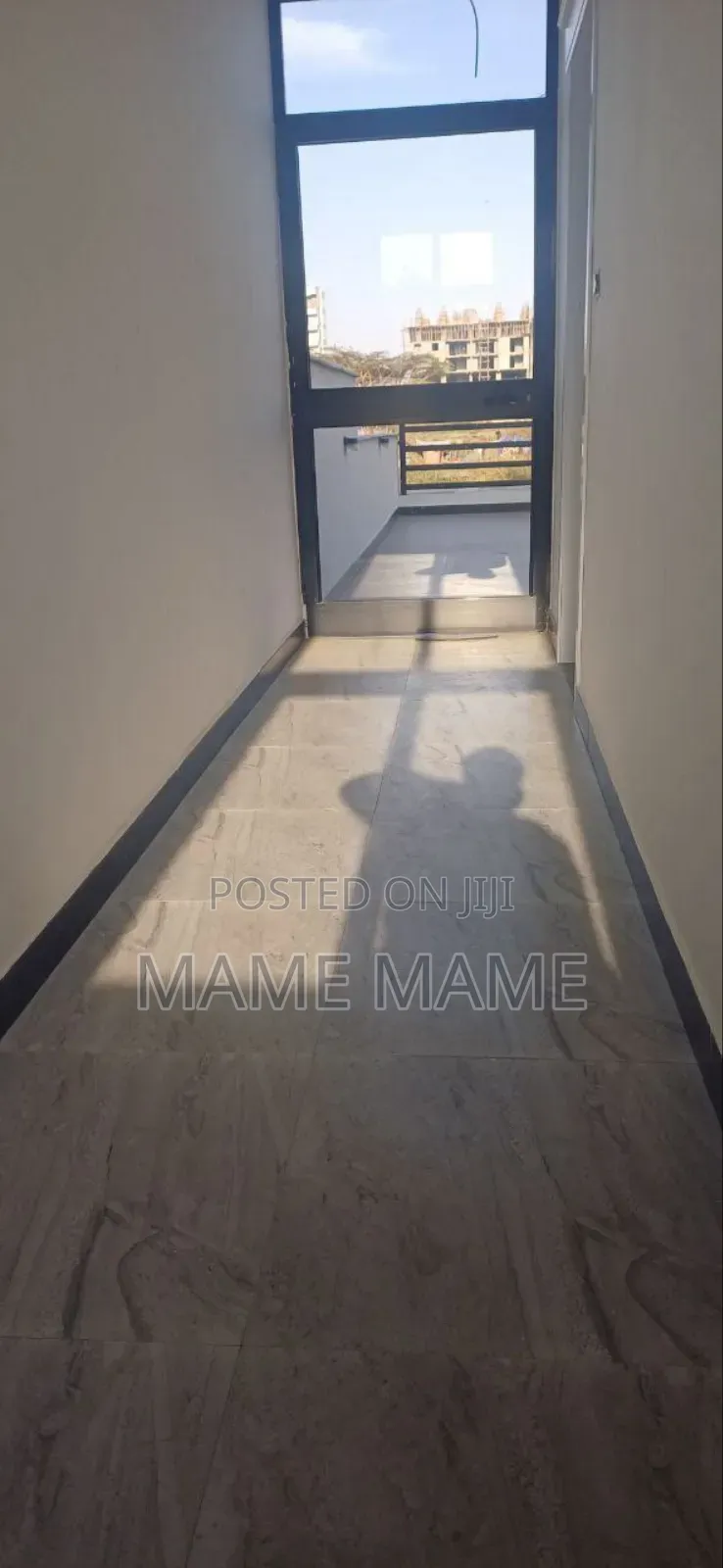 5bdrm House in Addis Abeba, Bole for sale