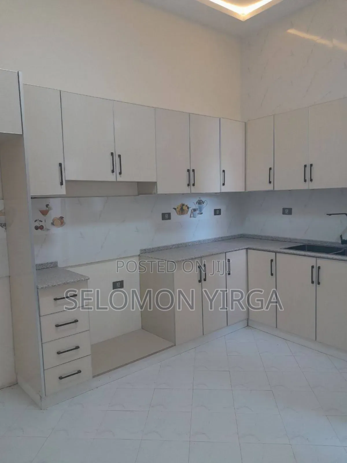 3bdrm Villa in Adis Ababa, Bole for sale