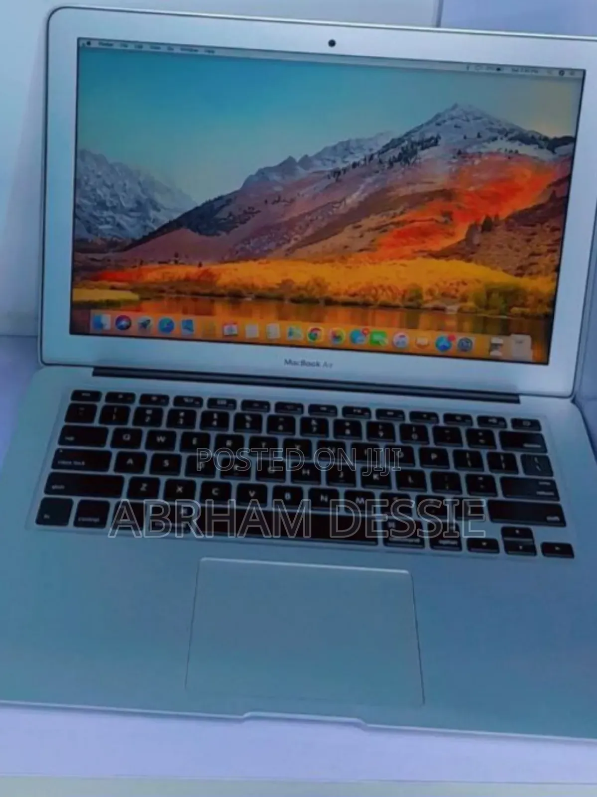 New Laptop Apple MacBook Air 2023 M2 4GB Intel Core I5 SSD 256GB