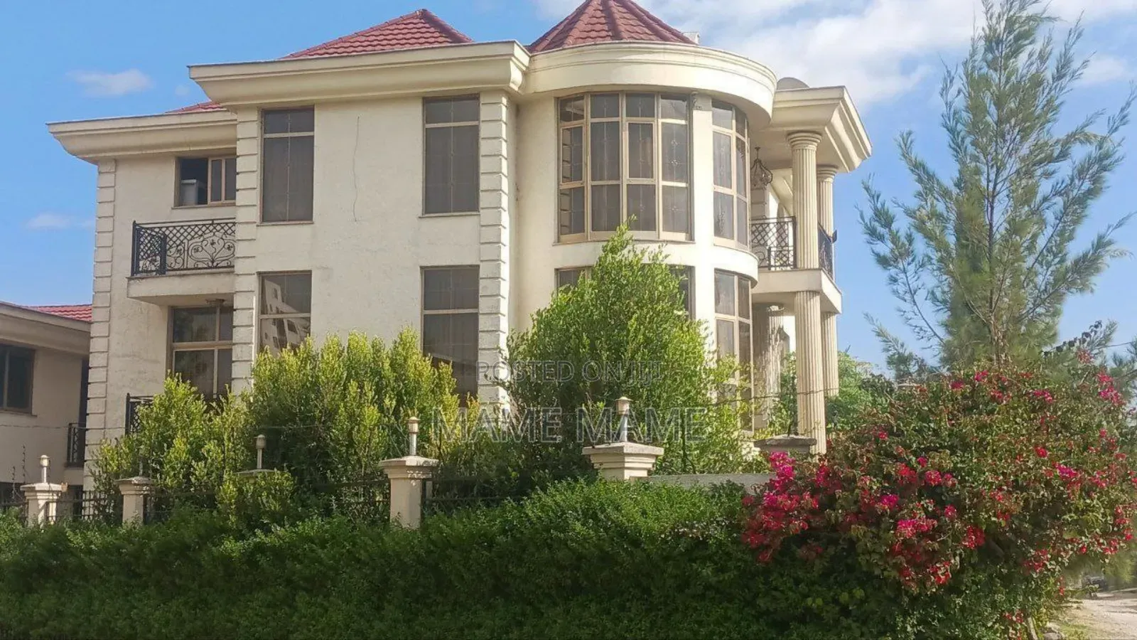 8bdrm House in Addis Abeba, Bole for sale