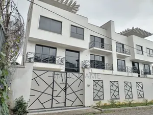 5bdrm House in Addis Abeba, Bole for sale